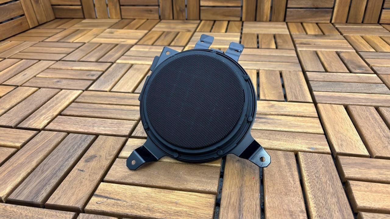 RIGHT WOOFER WITH BRACKET Ferrari F430 4.3 AMT F1 Gear