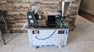Automatic Dumpling Maker Machine + 6  MOLDS 