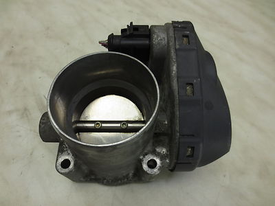 Drosselklappe VW GOLF 036133062M IV  1,6 16V AZD BCB Seat Skoda