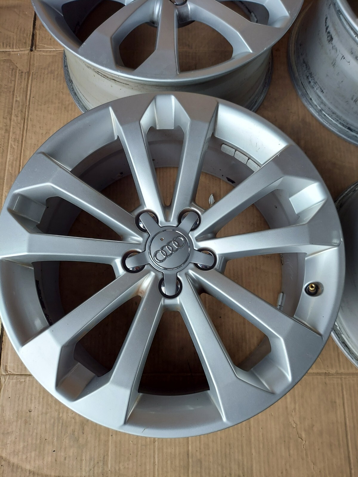 1317 AUDI Q5 WHEEL RIM R18 8.0J ET39 10 SPOKE ALLOY OEM 8R0601025BM eBay