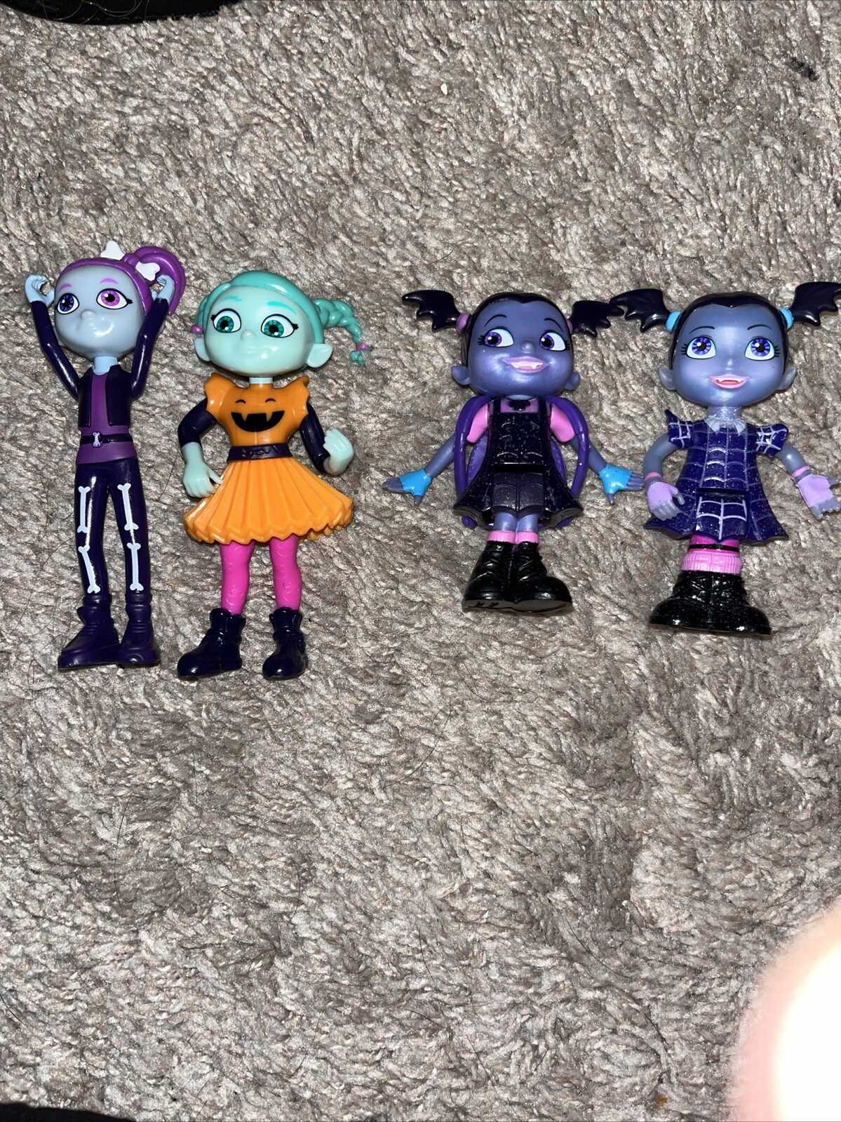 Disney Vampirina Ghastly Gayle Scream Girls set with 2 Vampirina figures