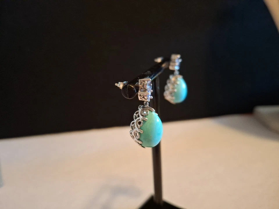 Pendientes Bella Durmiente Turquesa con Racimo de Tanzanita Oro Blanco 14 K Foto 4 de 4