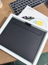 Wacom Intuos Drawing Tablet  CTL4100WLE0 Pistachio/Black Graphics Tablet w/ Box