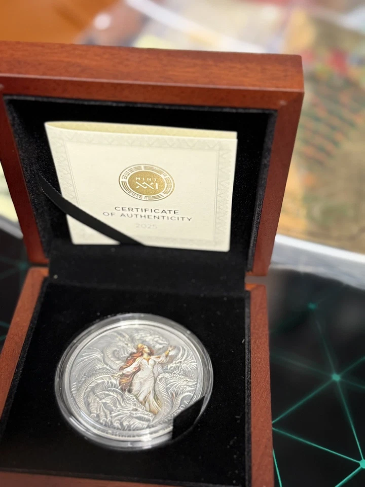 República de Camerún 2025 Dragonología de plata de 2 oz; Hidra mítica Foto 3 de 4