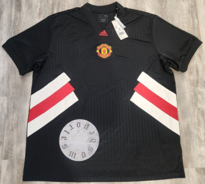 NWT Manchester United F.C. Adidas Soccer Football HT2002 Icon