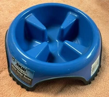JW Pet Skid Stop Slow Feed Dog Bowl Assorted, Medium Blue