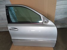 191* Mercedes W211 E-270CDI Limo T&uuml;r Vorne Rechts T&uuml;rgriff Glas F:744