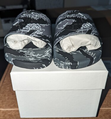 Moncler Basile Charcoal Pool Slides Size 40 EU/US 7  display picture 3