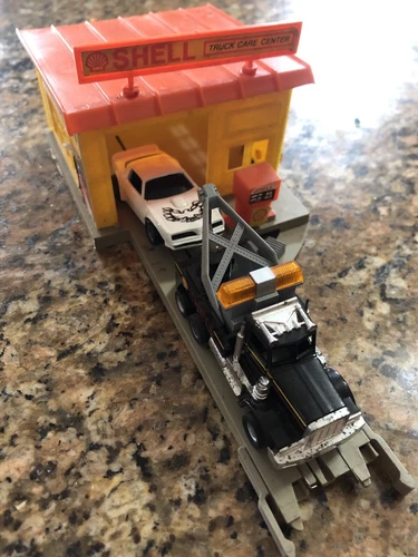 Tyco US1 Shell wrecker Trans Am Disabled Car And Garage