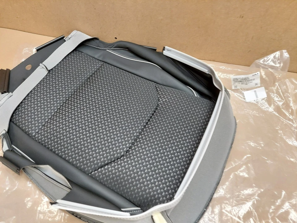 Kia Ceed Front Right Side Seat Cushion Cover 88260J7050AZG 2018-on Genuine NEW - Image 2 of 4