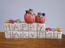 BLOSSOM BUCKET Suzi Skoglund PUMPKIN Sign SHELF SITTER Figurine "HAPPY HARVEST"