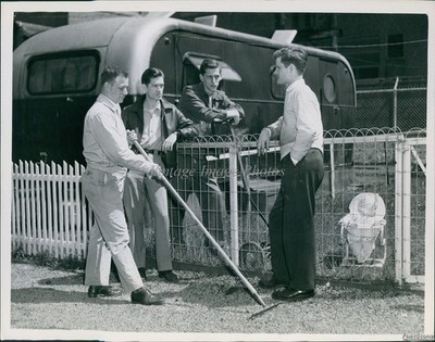 1949 Smith Hitchcock Heine Petty Guist Trailer Lot Cleveland Vintage Photo 7x9