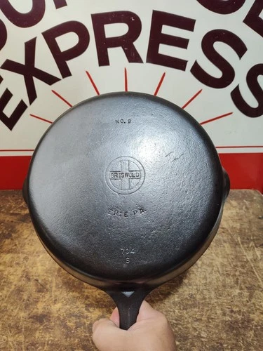 "Fully Restored" GRISWOLD Cast Iron Skillet Pan Small Logo 10" Seasoned