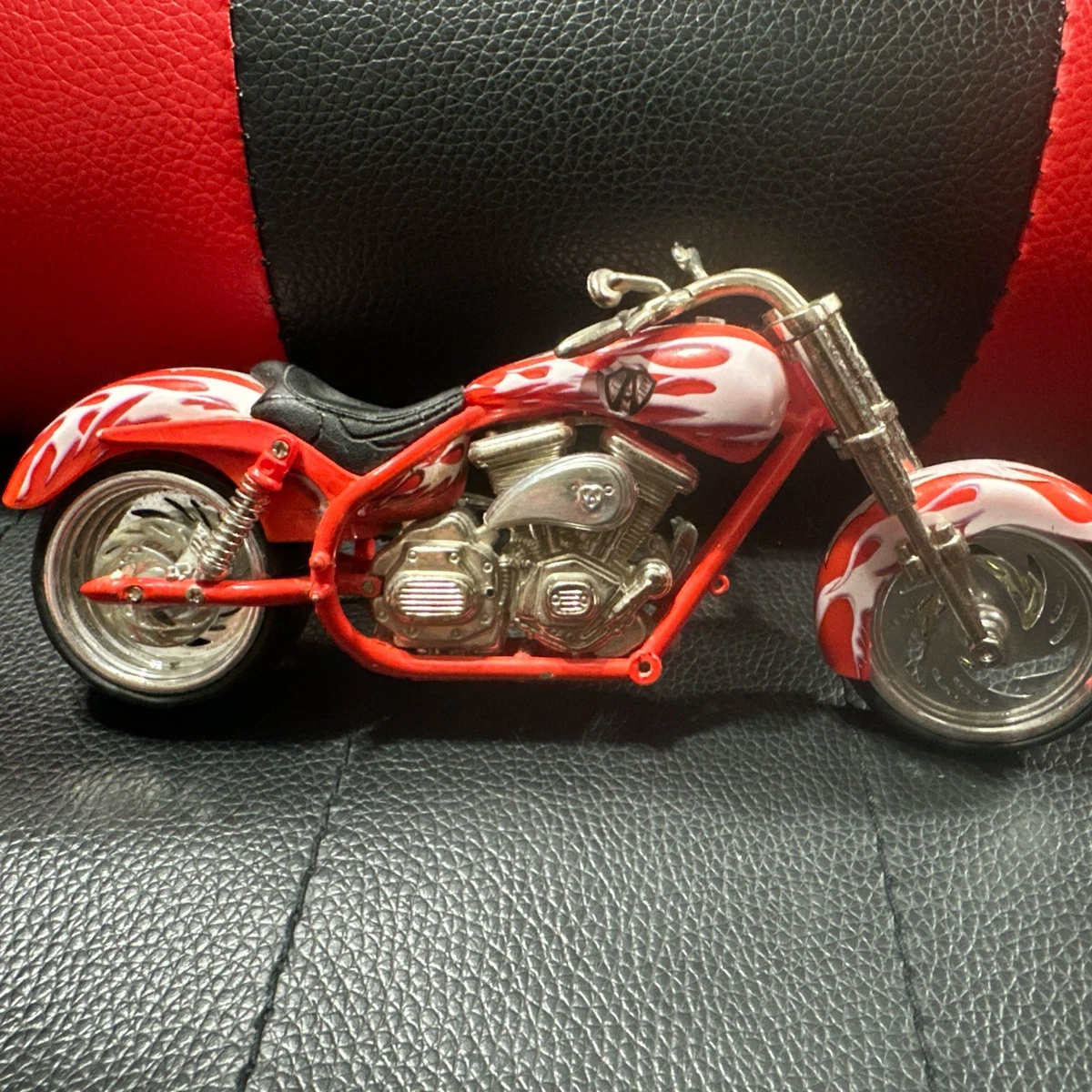 Harley-Davidson 1:6 Contemporary Manufacture Diecast Motorcycles