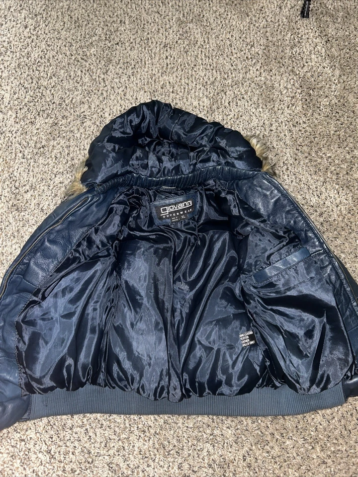 Chaqueta acolchada de cuero genuino XL negra con capucha para niños Foto 2 de 4