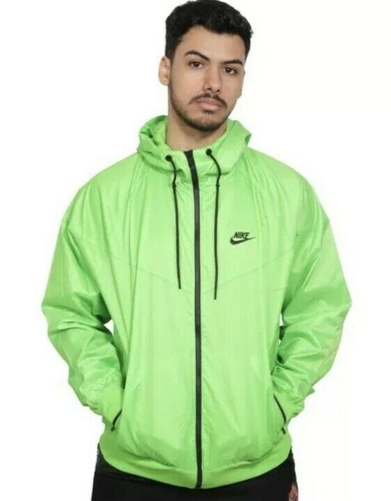 nike windrunner size