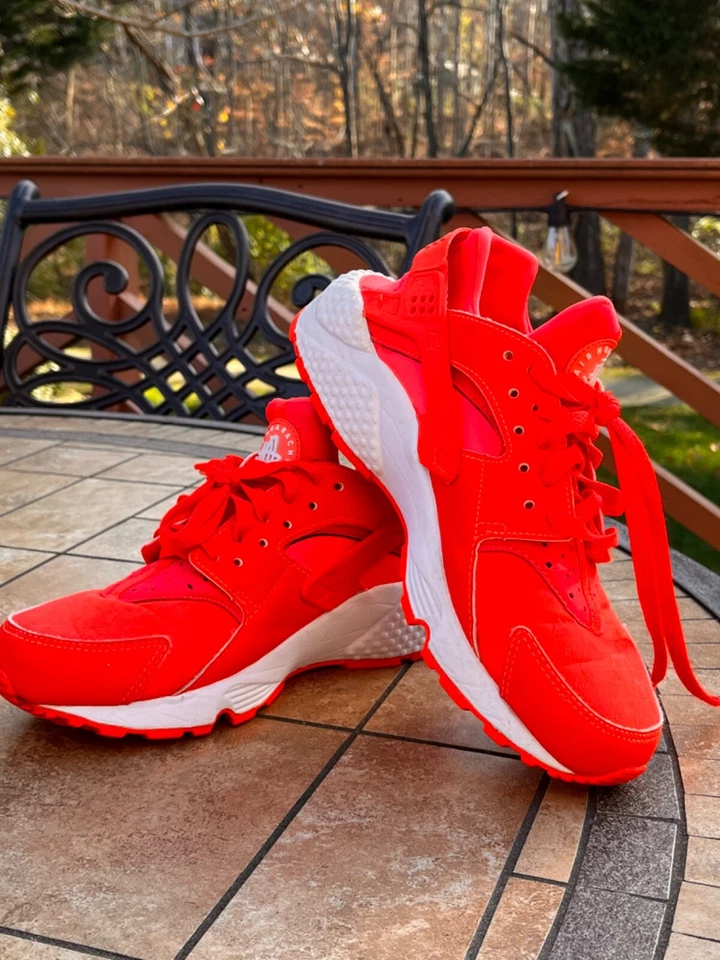 Nike Air Huarache Run Women's Shoes Bright Crimson 634835-608 Sz 8 - Image 2 of 4