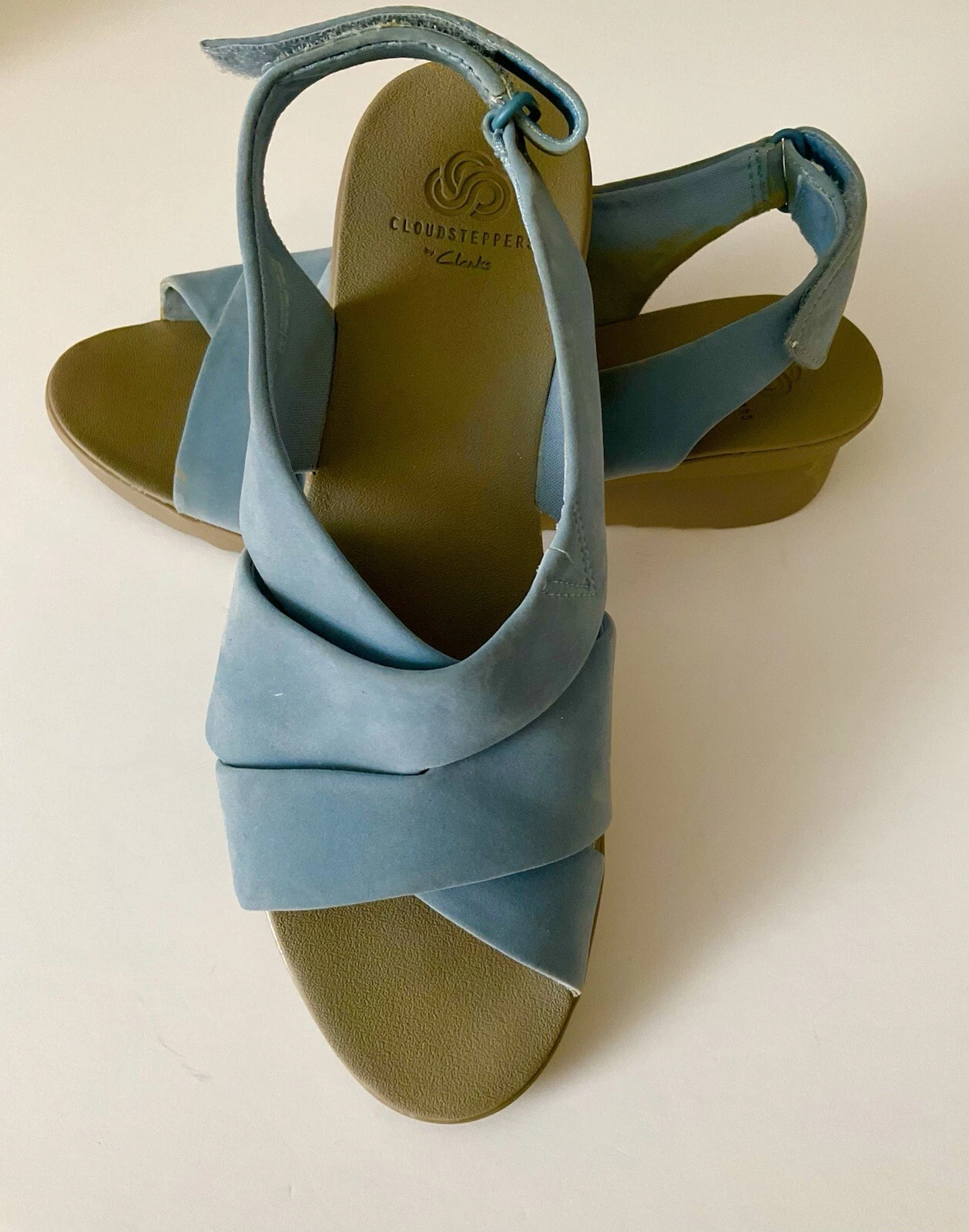 Clarks Cloudstepper sandali con zeppa in camoscio slingback blu grigio larghezza 8
