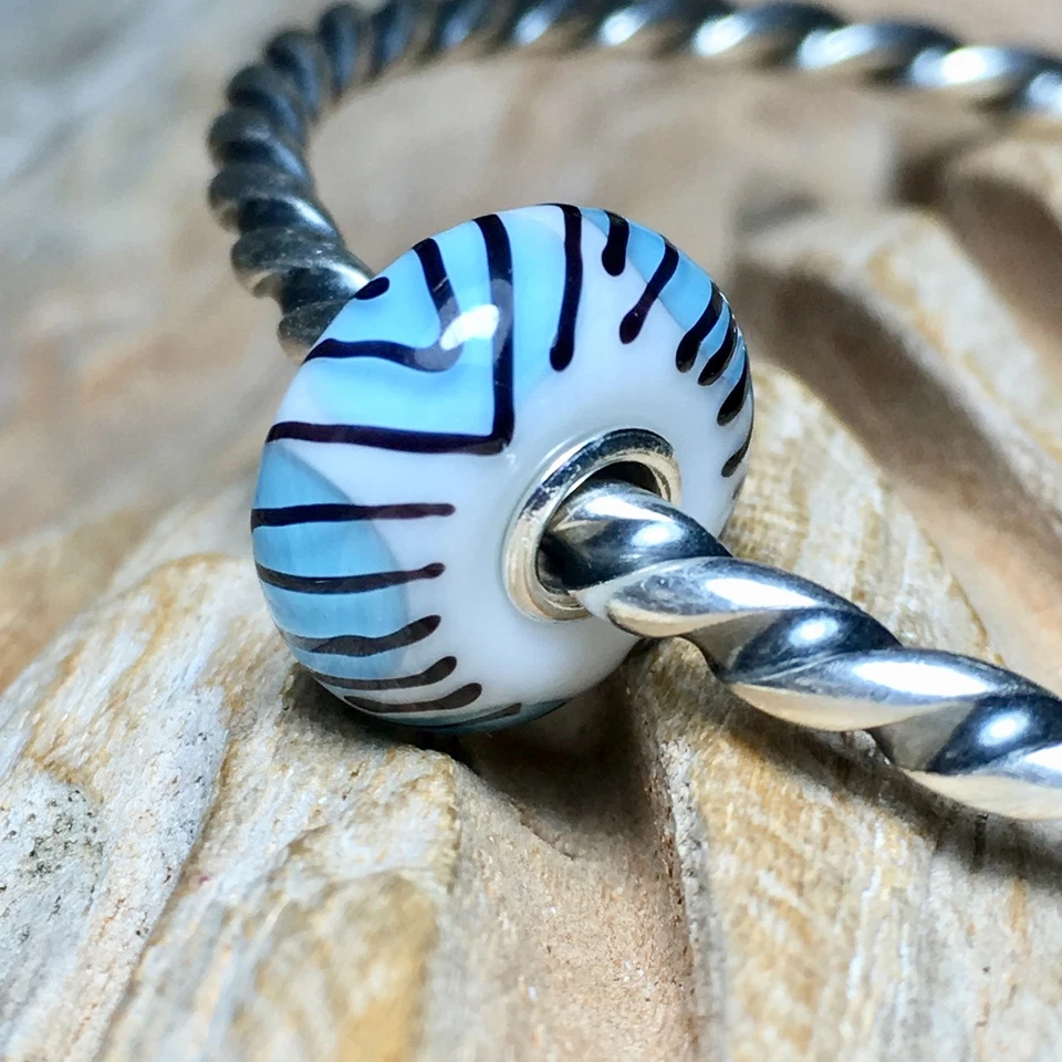 TROLLBEADS das Original    Starker Tiger    TGLBE-10423   Glas/Silber - Bild 2 von 3