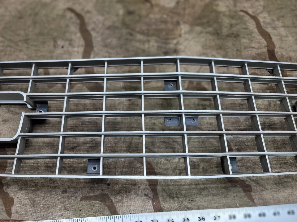 Mustang II Fastback 1975 1976 1977 1978 cupé Mach 1 Ghia parrilla delantera original Foto 3 de 4