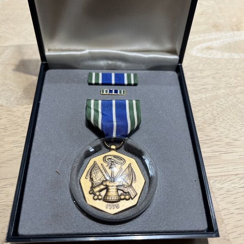 US Military Army Achievement Medal Set Dress Uniform Lapel Pin Ribbon