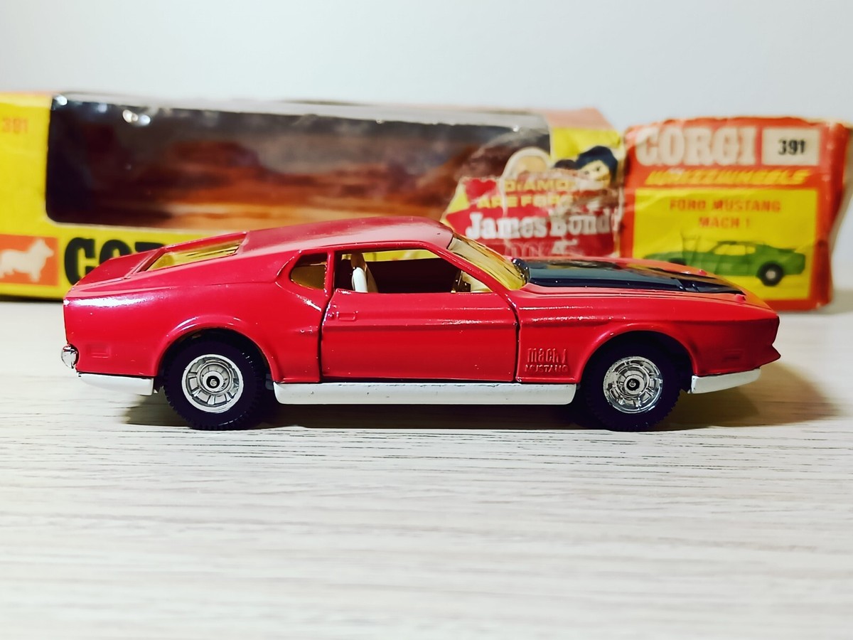 Corgi 391 James Bond 007 Ford Mustang Mach 1 *with original box