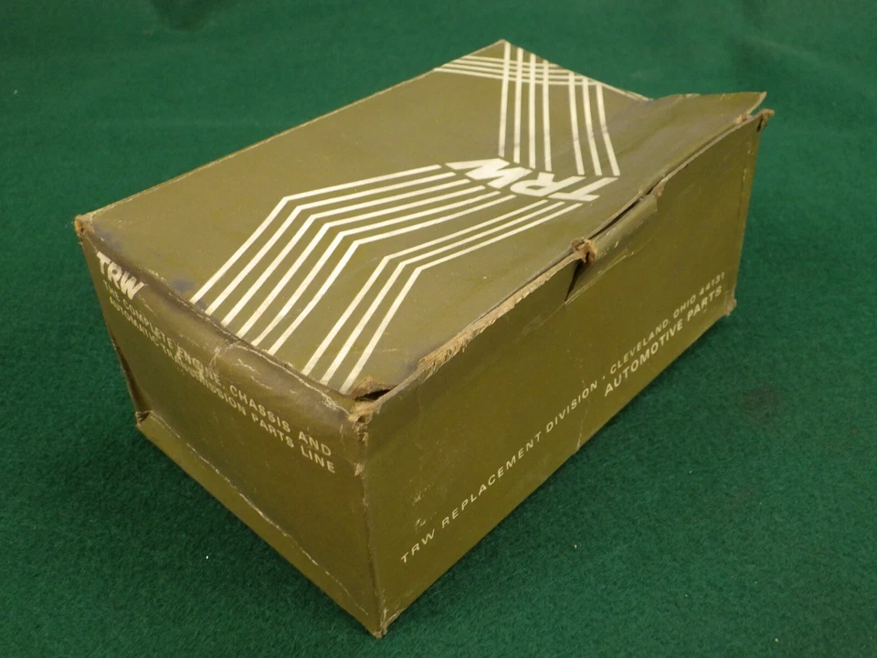 Новый из старых запасов TRW/Toledo V2424 клапаны двигателя лот из 3 штук Pontiac Tempest 195 1961-63 - Изображение 3 из 4