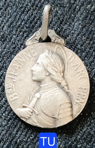 Broche Ancienne Jeanne D'Arc En Plaqué Argent - Très Bon état