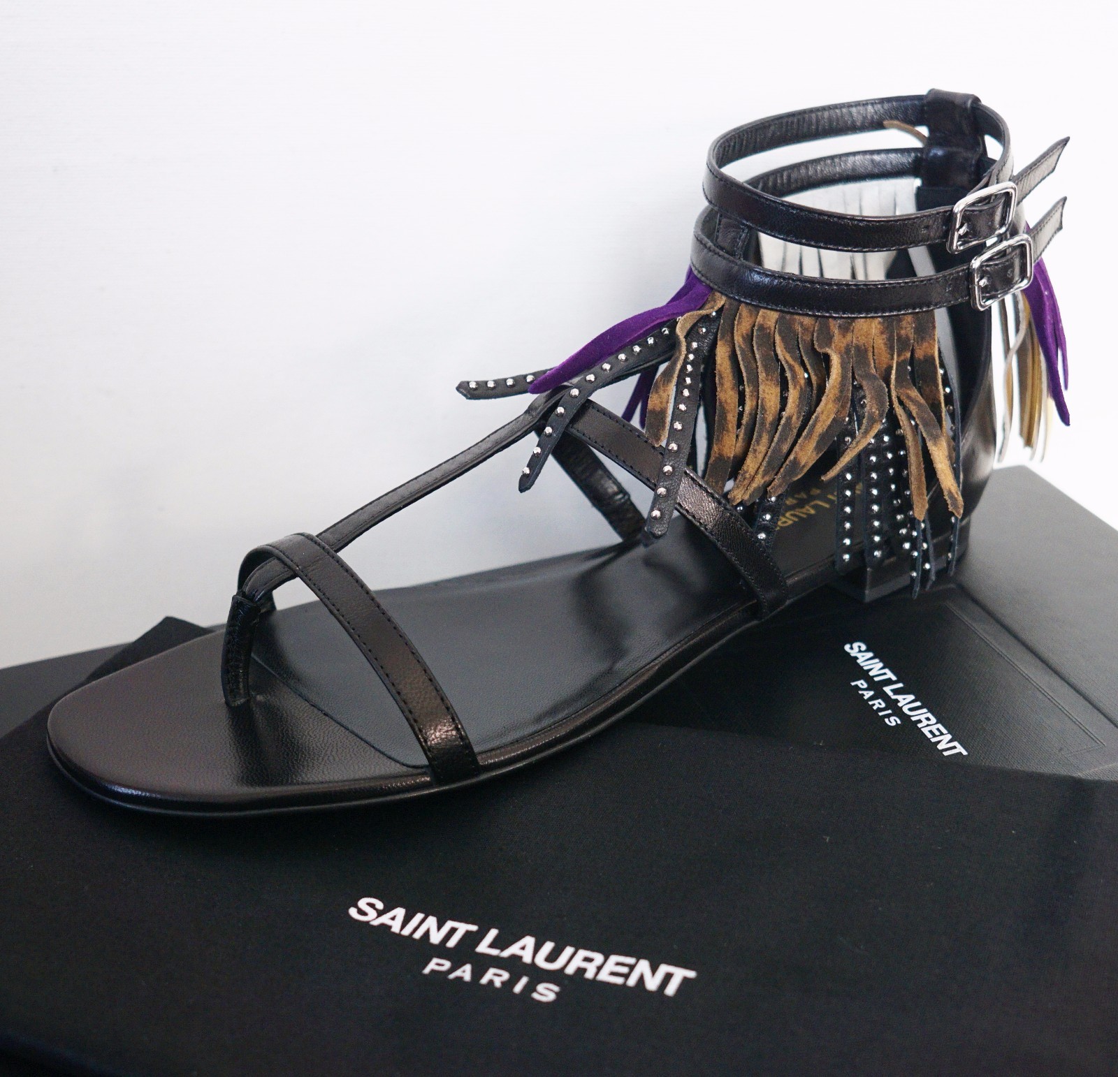 ️ SAINT LAURENT Paris "NU PIED 10"" Sandali piatti borchiati con frange EUR 39 US 9"