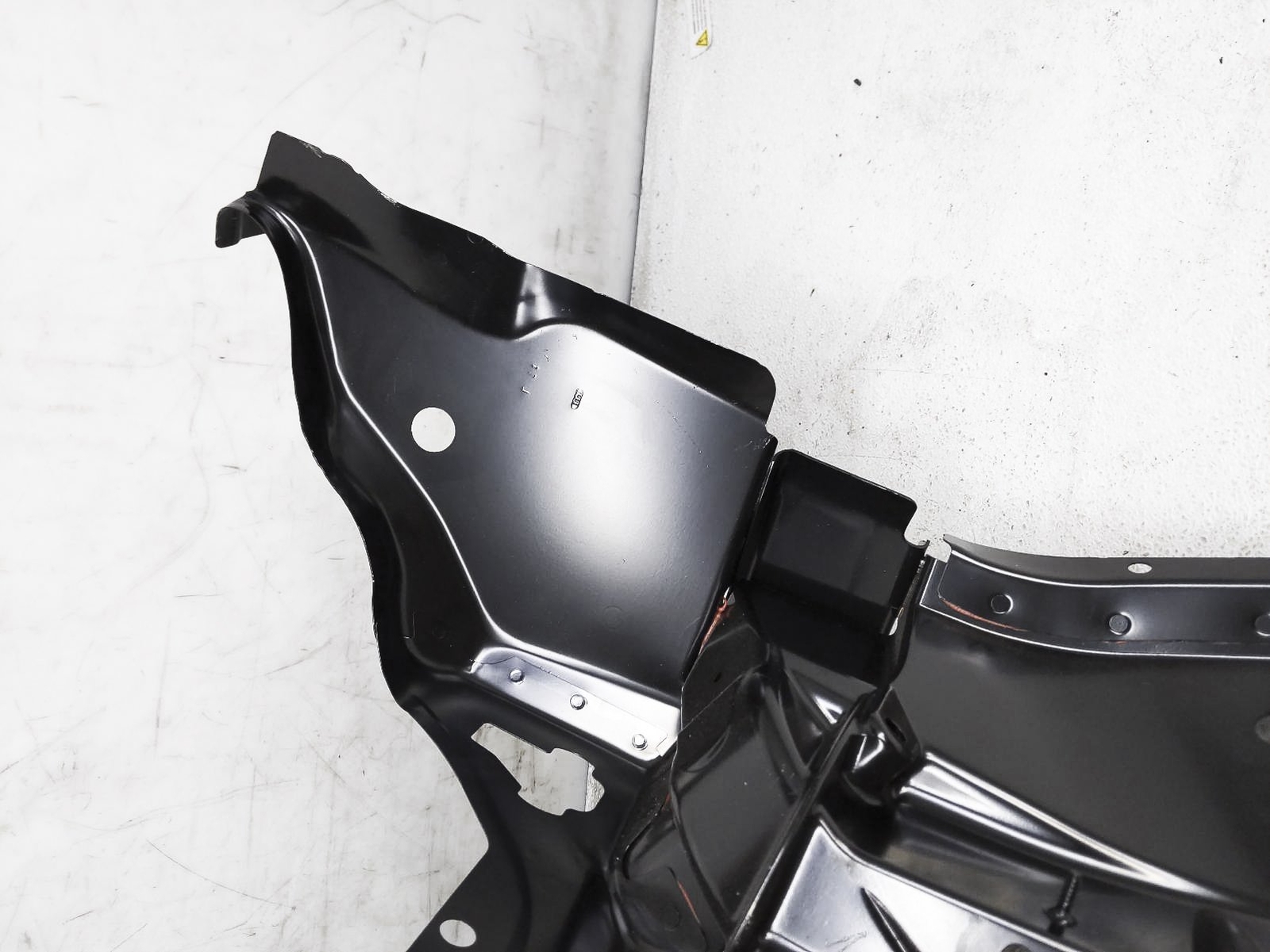 2017-2023 Audi S4 Driver Left Apron Shock Tower Cut Frame Rail 8W0 