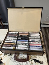 X- Vintage Brown Faux Leather Cassette Tape Holder Briefcase Carry Case 30 Slot