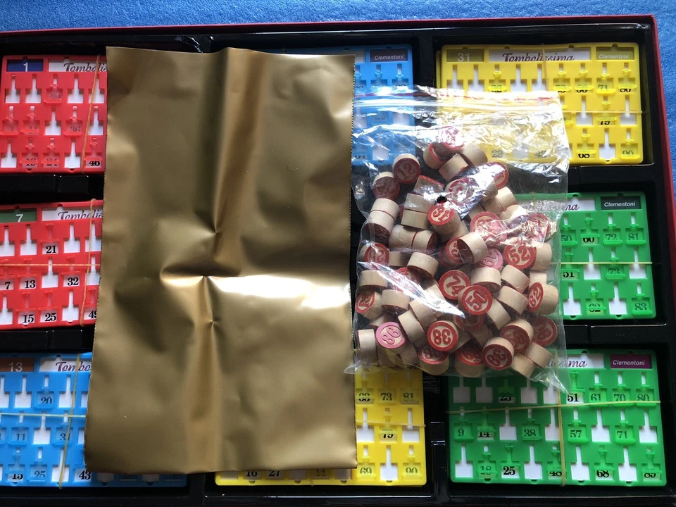 Tombolissima Clementoni 48 cartelle numeri in legno. anni 2000. - Immagine 4 di 4