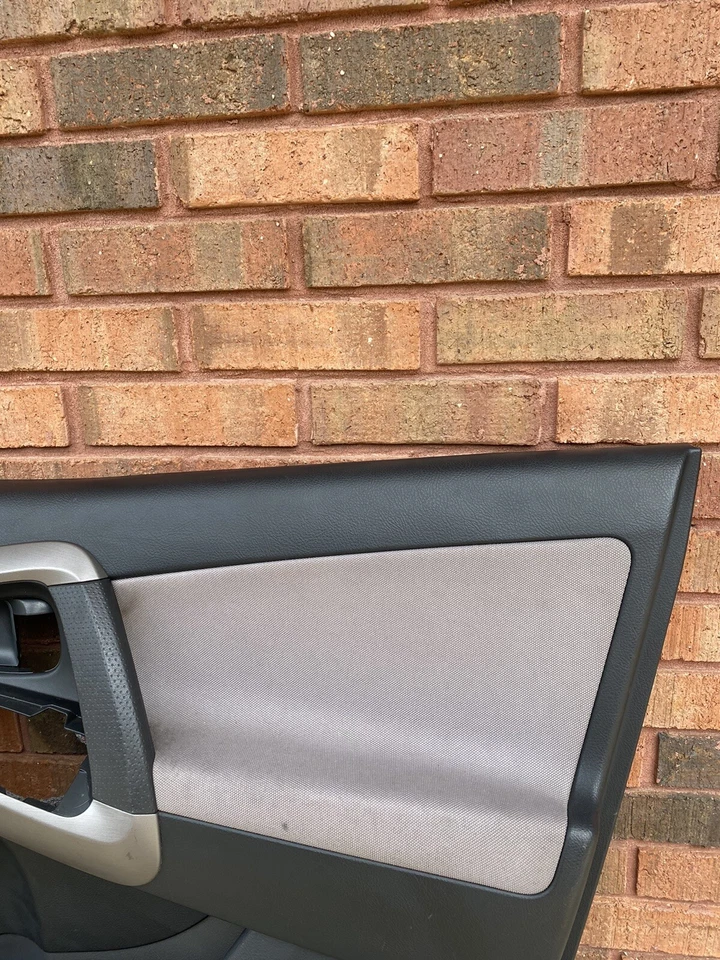 Toyota Rav4 2006 2007 2008 pasajero derecho delantero gris panel interior de la puerta (3768)A Foto 3 de 4