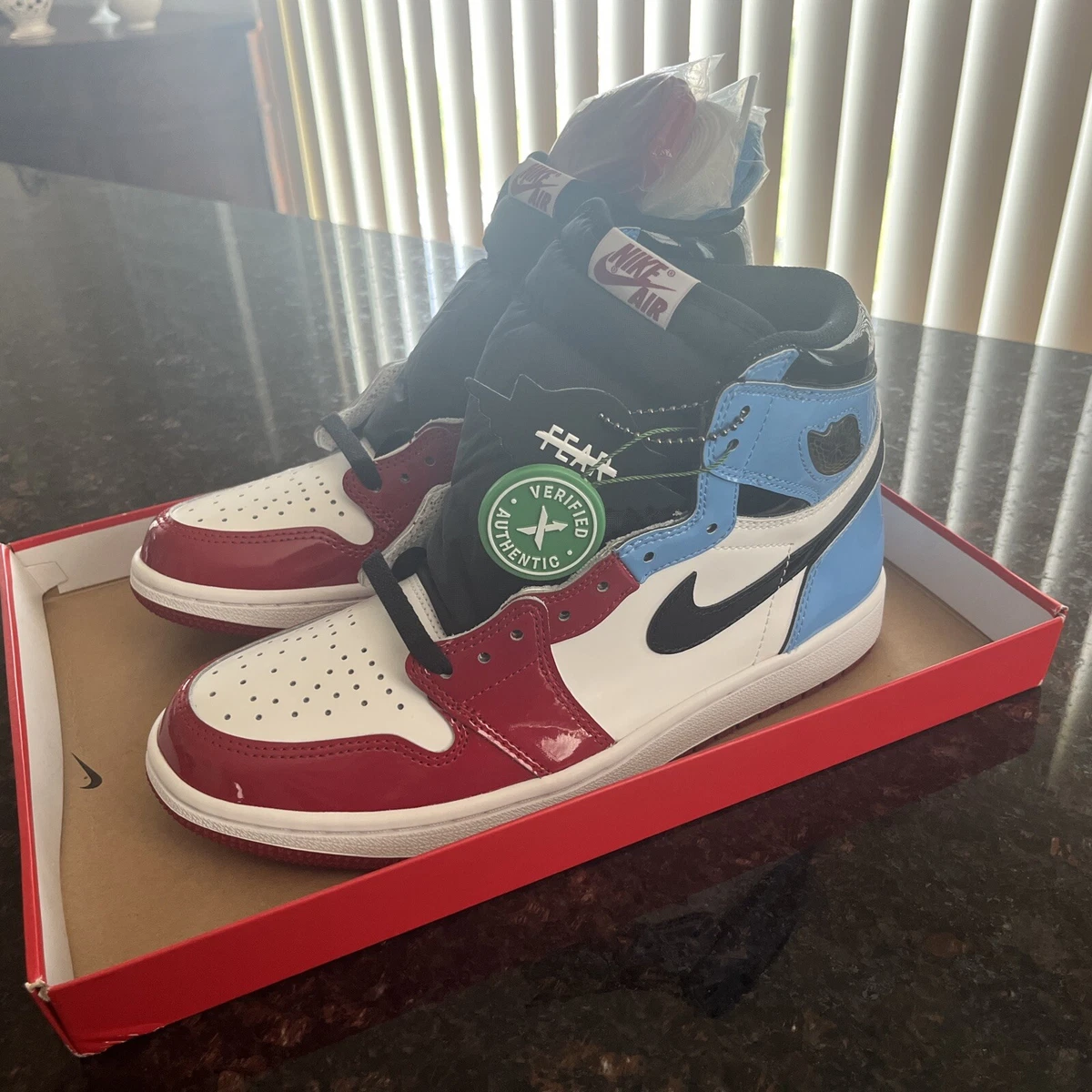 Nike Air Jordan Retro 1 High OG Fearless Patent UNC to Chicago
