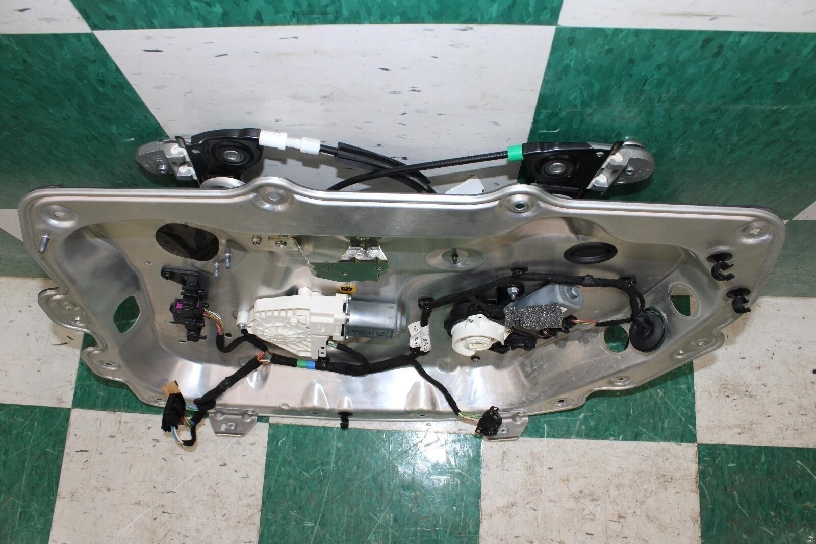 13-18 Flying Spur Electronic Rear Passenger Right RH RR Window Regulator OEM WTY