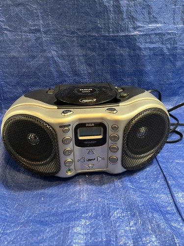 VINTAGE RCA DIGITAL PORTABLE CD PLAYER WITH RADIO MODEL RCD147 NEW IN BOX - Picture 2 of 7