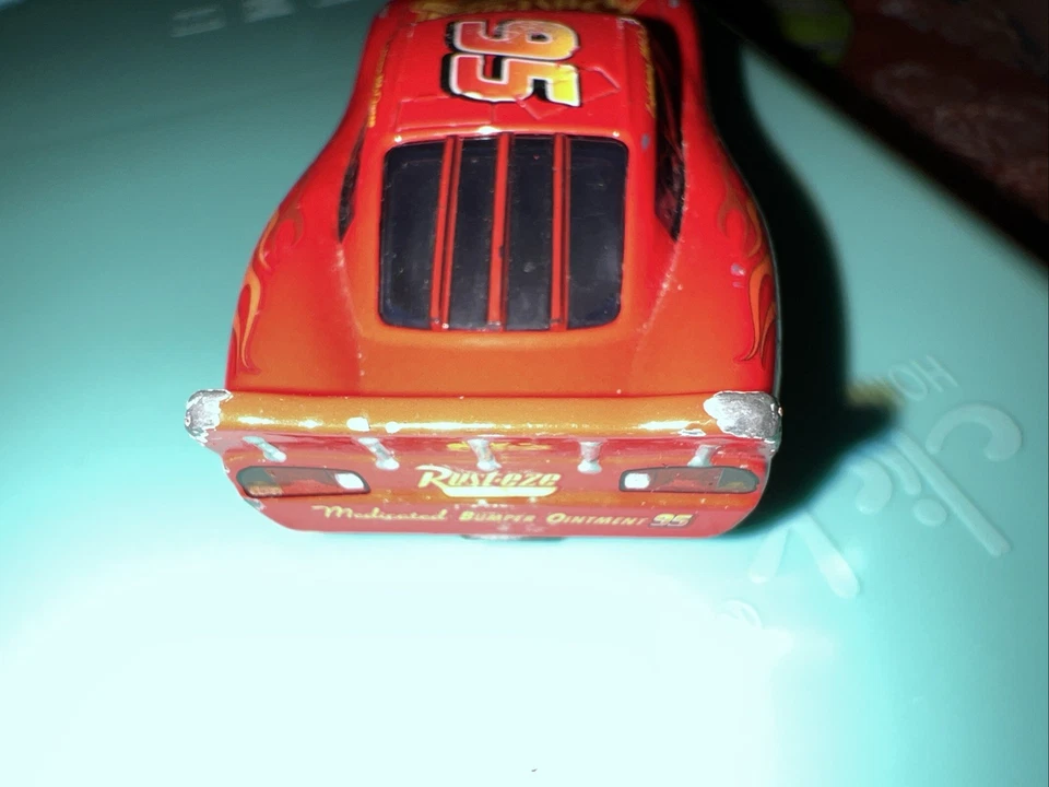 Coche diecast Pixar Cars Disney Lightning McQueen C126A Foto 3 de 4