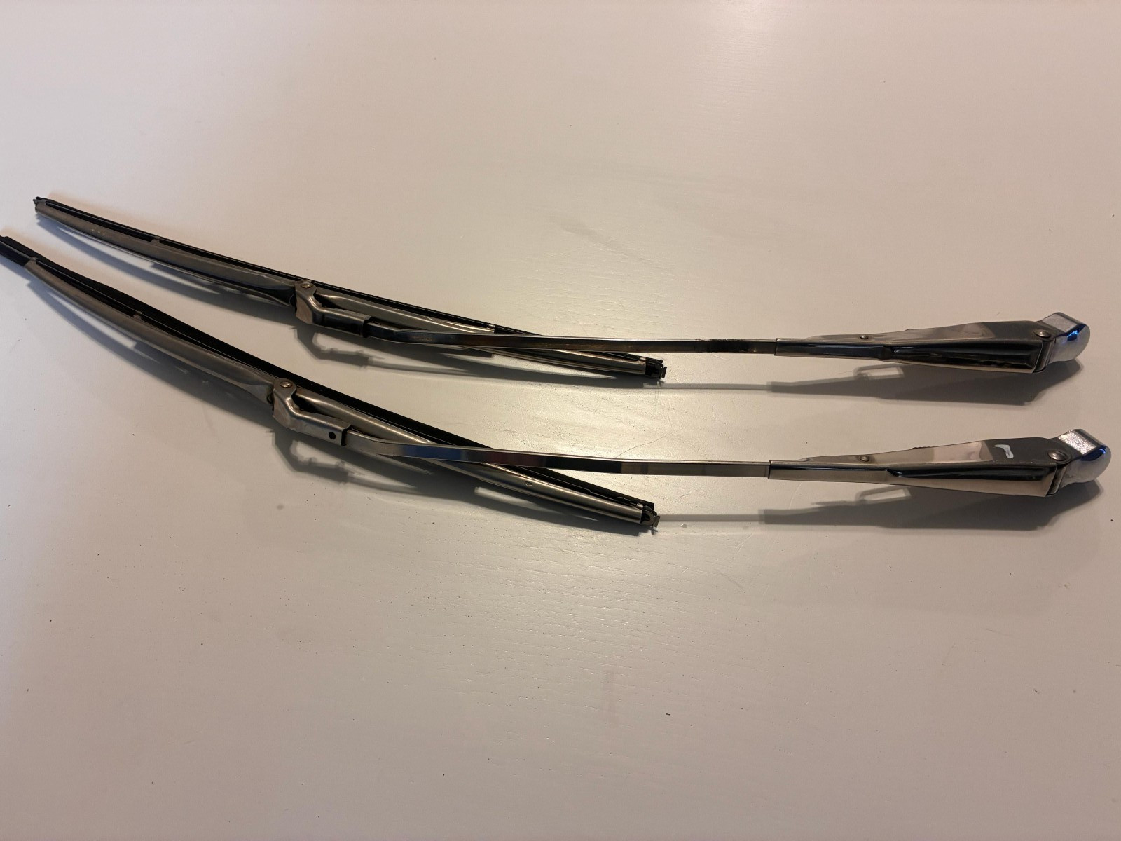 1978 Bentley T2 Windshield Wiper Arm Set