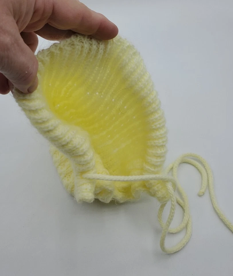 Vintage 1960s Hand Knit Sweet Baby Bonnet Yellow Excellent Doll Clothes - Image 3 of 4