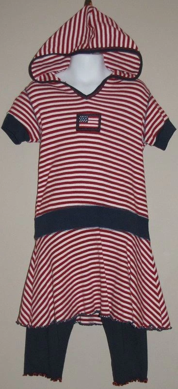 LN~BOUTIQUE~MIS TEE V-US~PATRIÓTICO~CONJUNTO DE VESTIDO/LEGGING CON CAPUCHA CINTURA CAÍDA~10 Foto 2 de 4