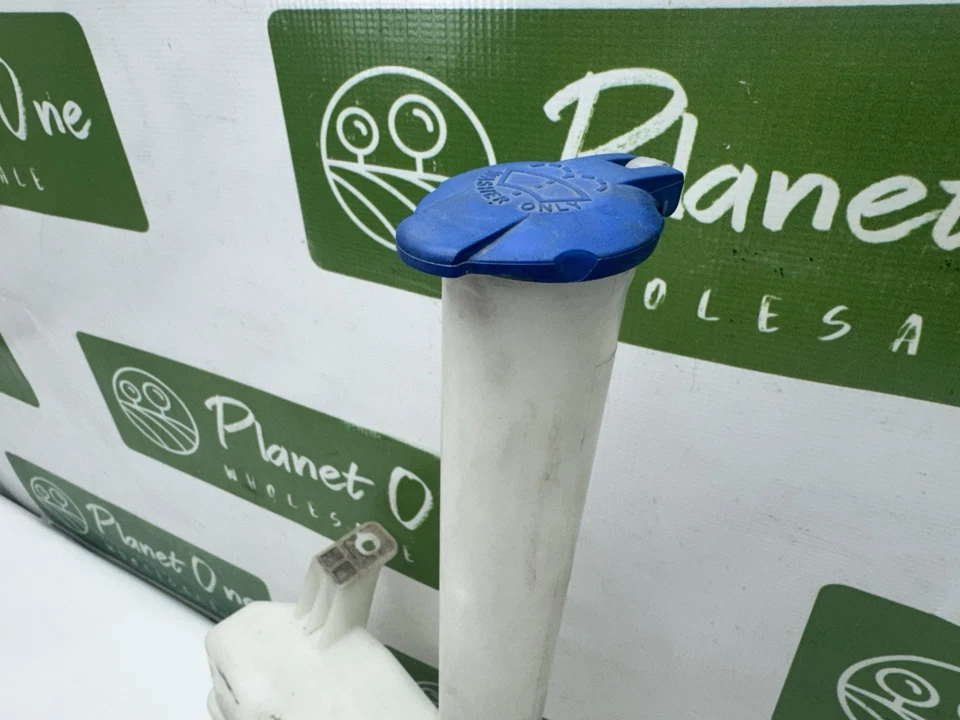 2010-2013 Hyundai Tucson windshield washer fluid reservoir 98610-2Y000 OEM - Image 2 of 4