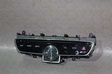 Mercedes W205 Radio Bedienschalter Navigation Analoguhr A 2059052701 A2228270300