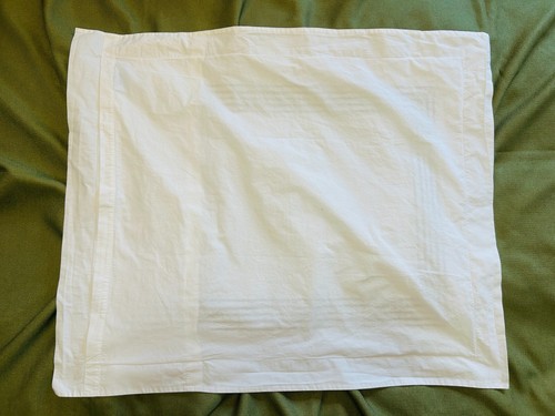 Matouk White Standard Pillow Sham Olive Embroidery 21" x 26" 100% Cotton - Picture 4 of 7