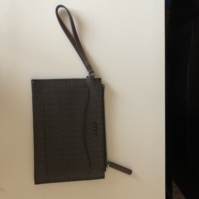 guess pouch