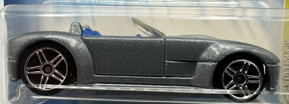 Hot Wheels Ford Shelby Cobra Concept 2005 First Edition Realistic 1:20 - Image 2 of 3