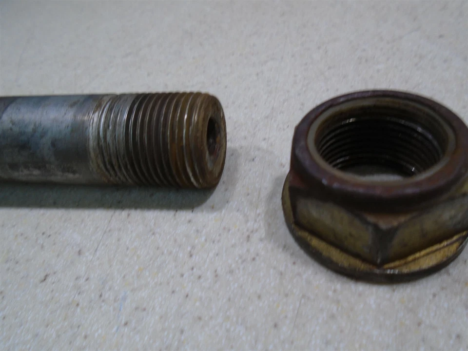 Husqvarna WR 360 1999 eje de rueda trasera 99 WR360 Foto 2 de 4