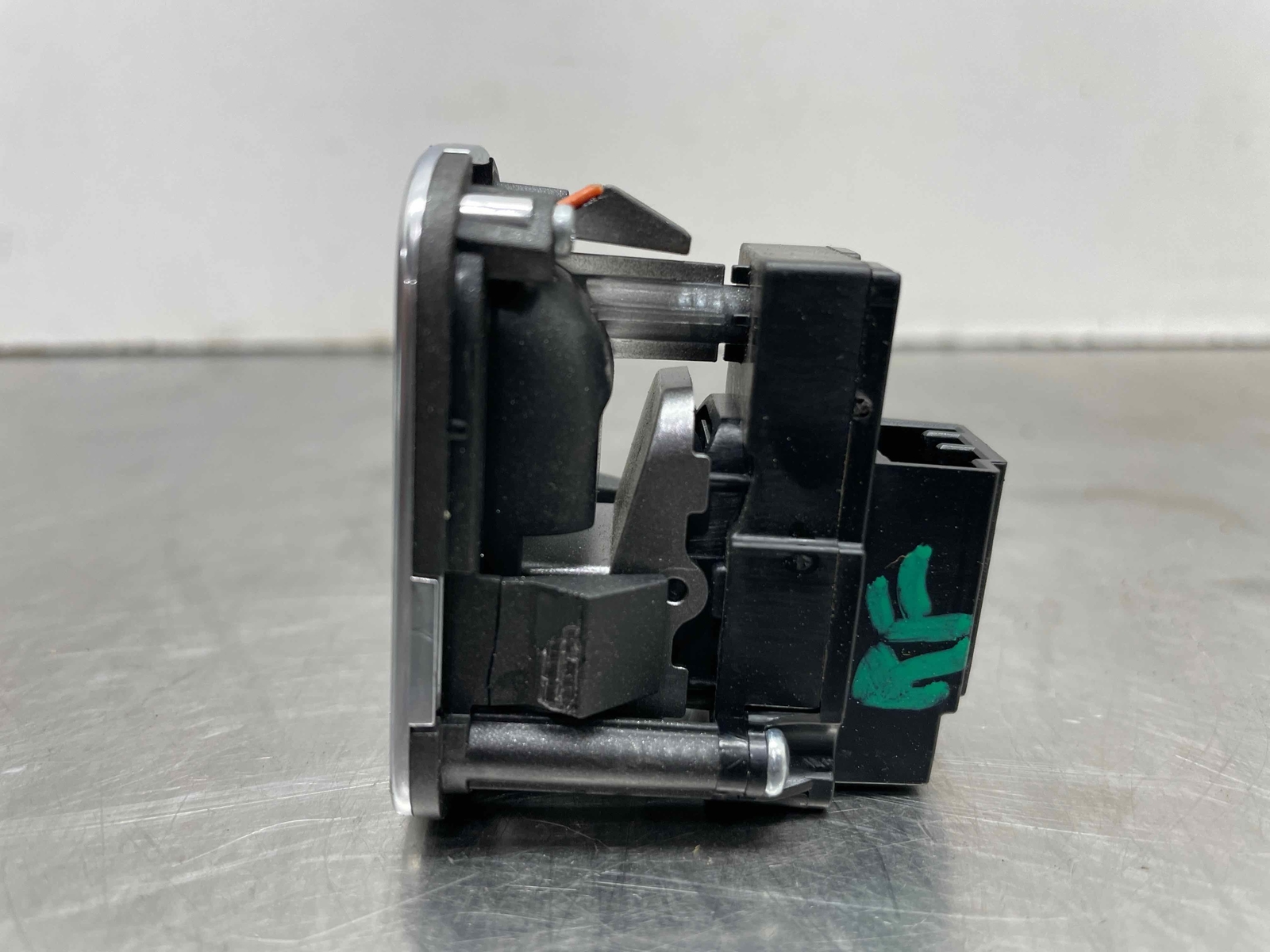 2010 Aston Martin Rapide OEM Front Right Hand Door Window Switch AD43-14717-AB