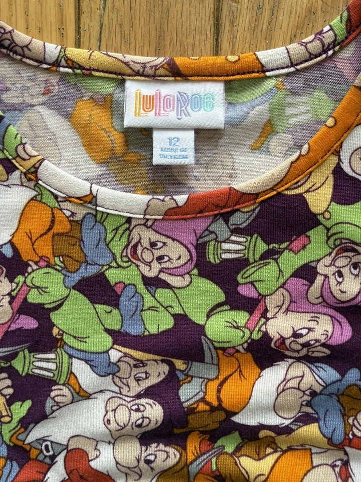 Vestido Lularoe Niñas Talla 8 Disney Blancanieves y Los 7 Enanitos Con Bolsillos Foto 4 de 4