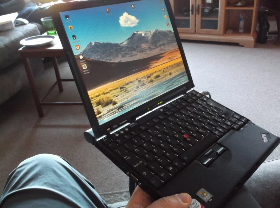 Thinkpad X61S Laptop 1.60 GHz Dual Core 3GB RAM 128GB SSD - Linux Mint 22.2!! - Image 2 of 4
