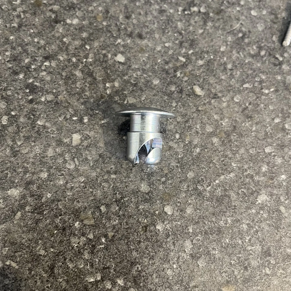 Jaguar MK1 MK2 MK9 Daimler V8 Rueda Trasera Spat Dzus Sujetador - Imagen 2 de 4